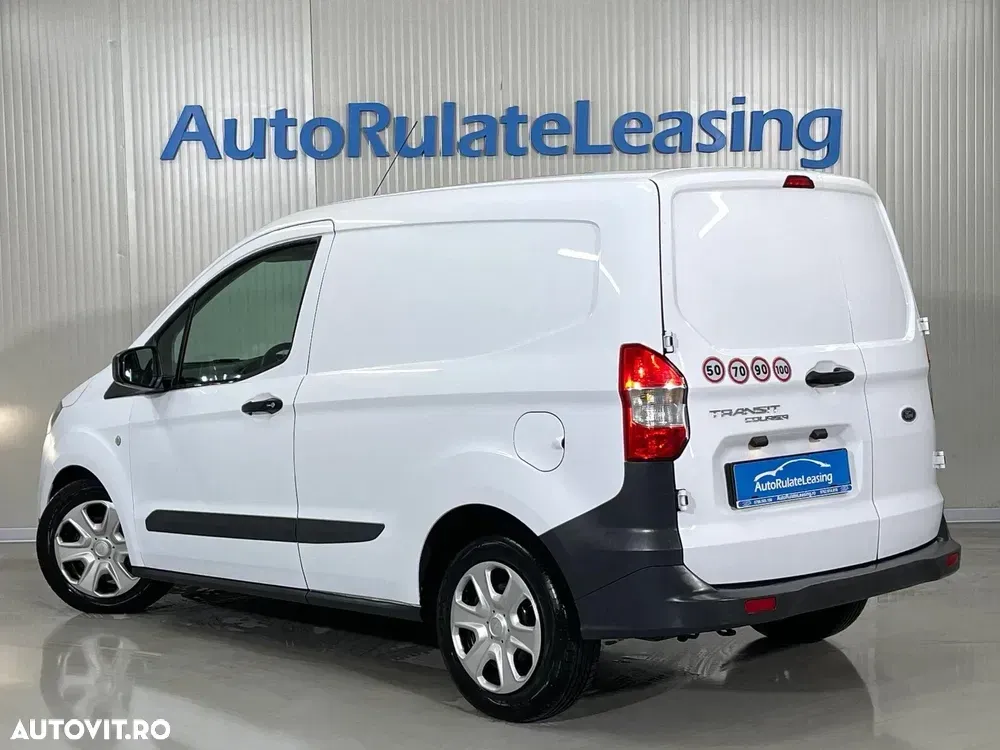 Ford Transit Courier — imagine 4