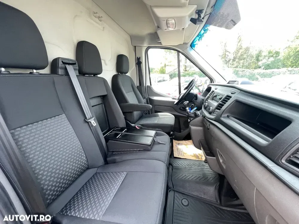 Ford Transit — imagine 6
