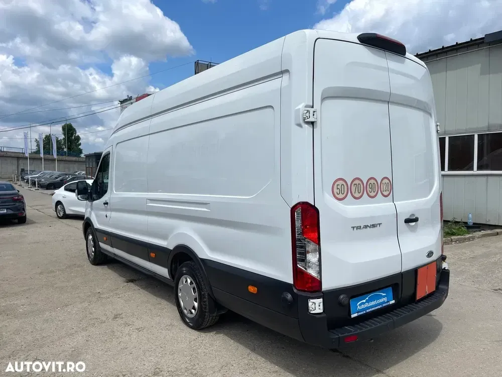 Ford Transit — imagine 4