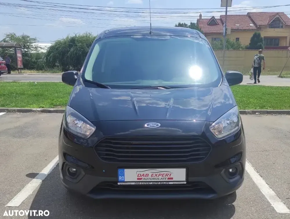 Ford Transit Courier — imagine 2