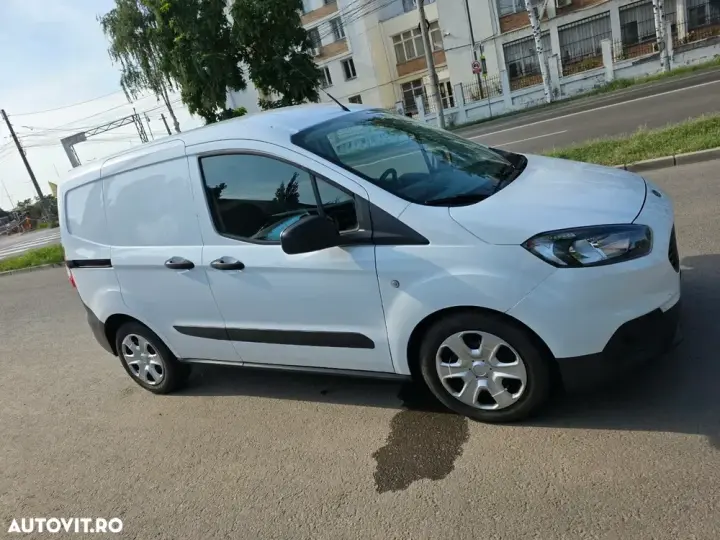 Ford Transit Courier