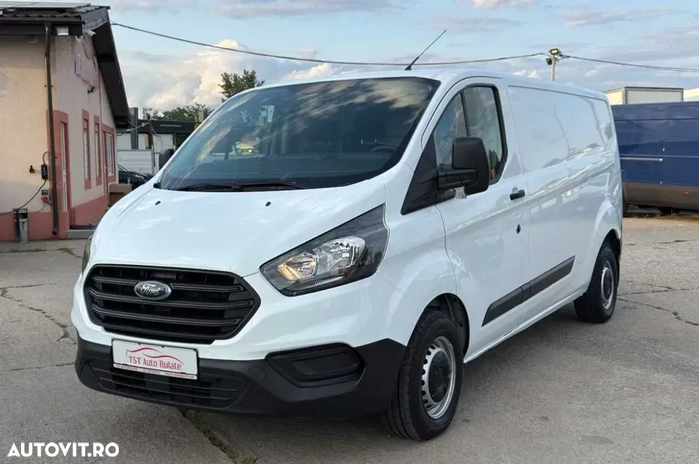 Ford TRANSIT CUSTOM L2H1 — imagine 2