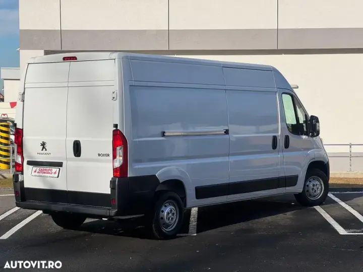 Peugeot Boxer 335 L3H2 13m3 2.2 BlueHDi 140cp