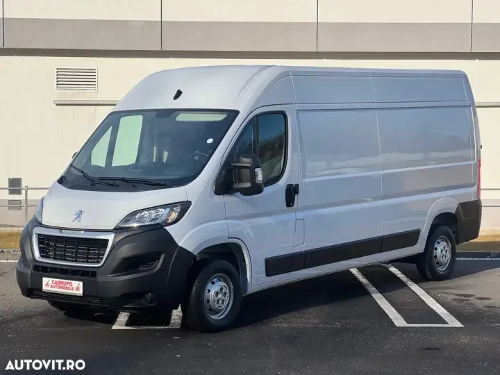 Peugeot Boxer 335 L3H2 13m3 2.2 BlueHDi 140cp