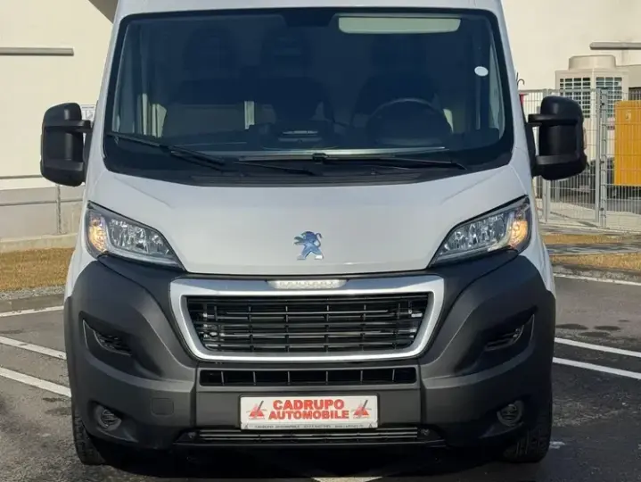 Peugeot Boxer 335 L3H2 13m3 2.2 BlueHDi 140cp