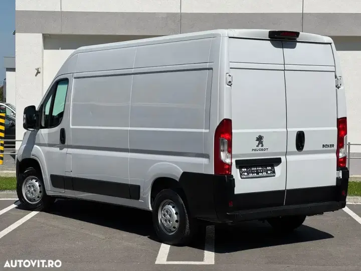 Peugeot Boxer L2H2 2.2 BlueHDI 120cp Business