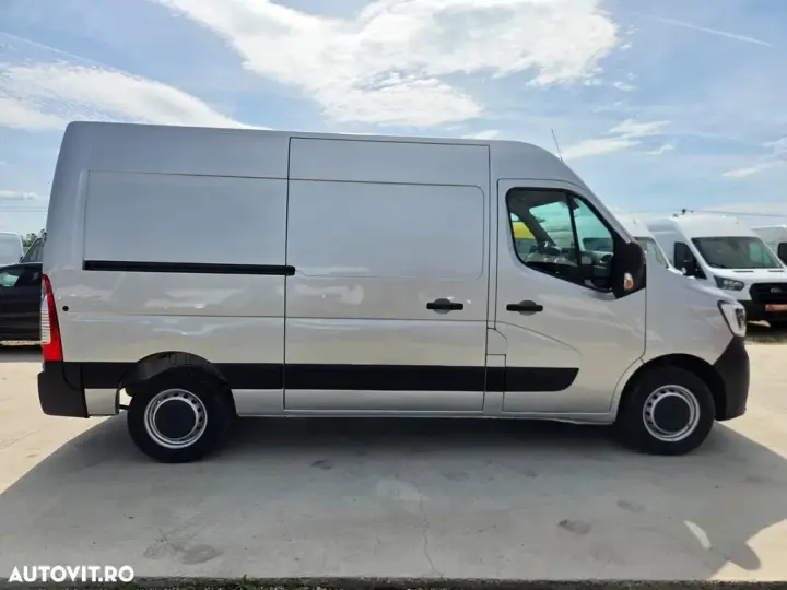 Renault New Master L2H2