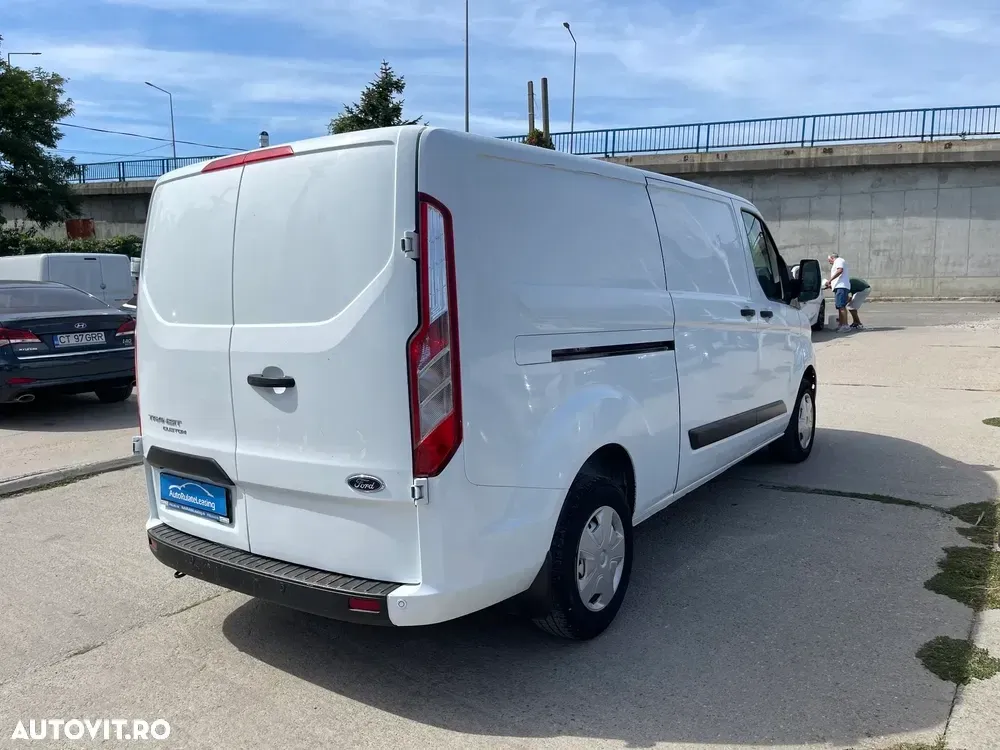 Ford Transit Custom — imagine 3