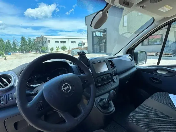 Opel VIVARO-B