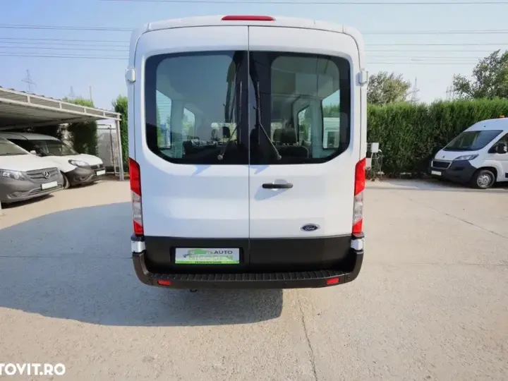 Ford Transit L2H2 8+1