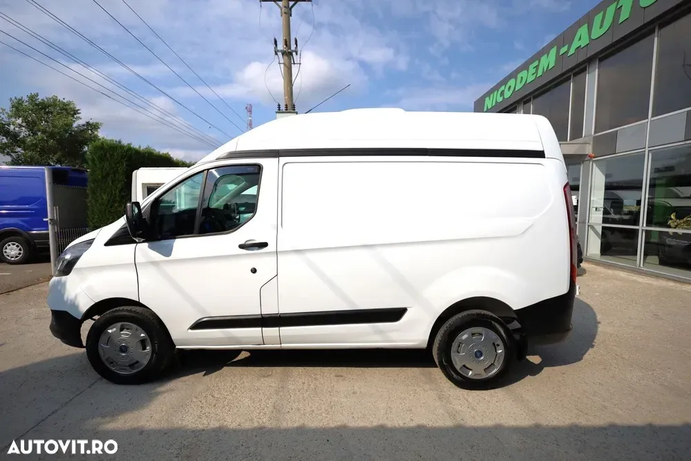 Ford Transit Custom — imagine 3