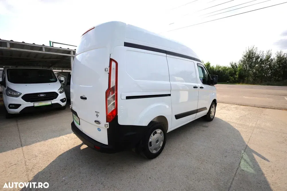 Ford Transit Custom — imagine 6