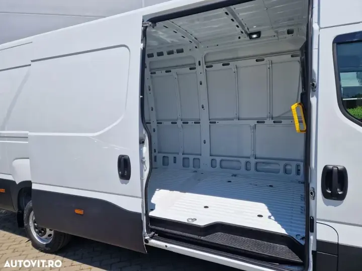 Iveco Daily 35S18HV – furgon 16MC