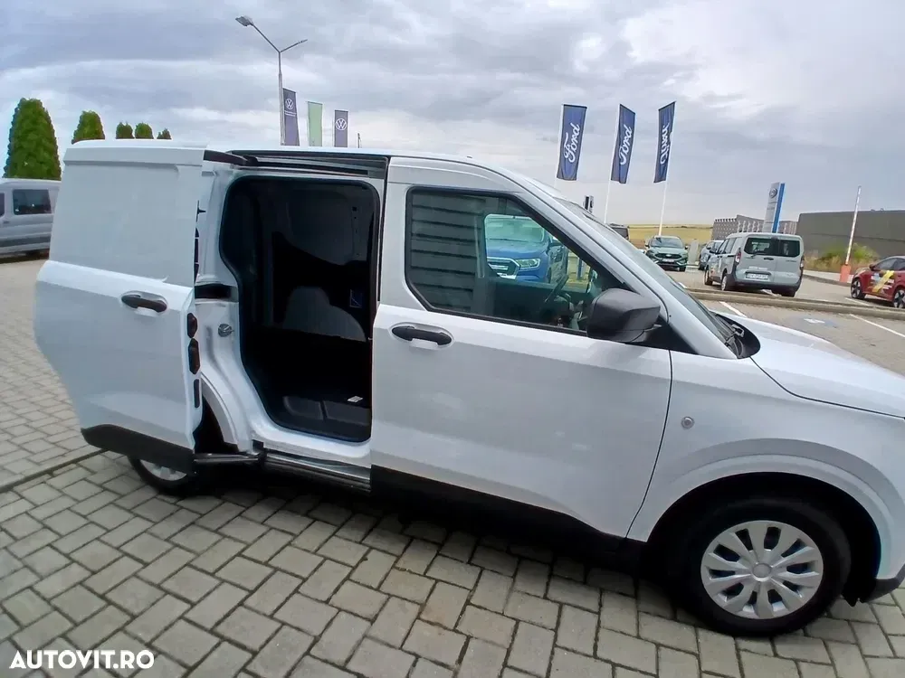 Ford Transit Courier — imagine 6