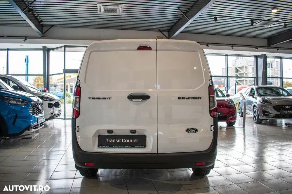Ford Transit Courier — imagine 4