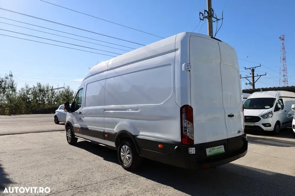 Ford Transit — imagine 4