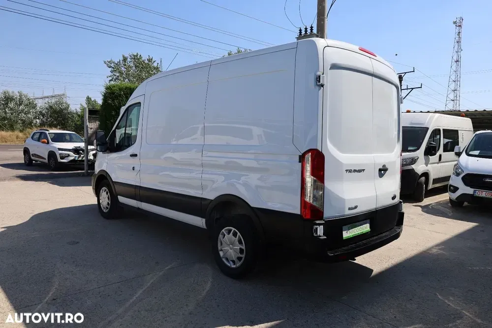 Ford Transit — imagine 4