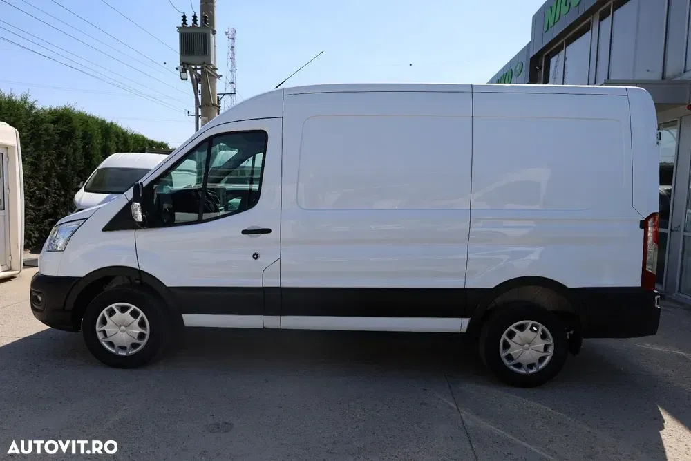 Ford Transit — imagine 3
