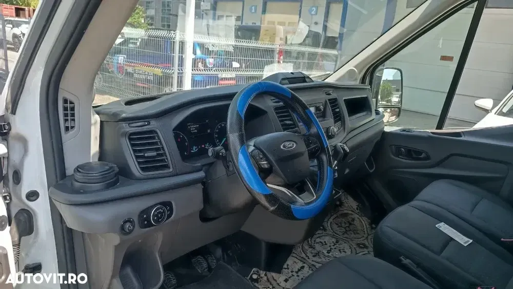 Ford Transit — imagine 5