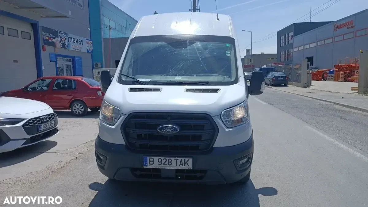 Ford Transit — imagine 6