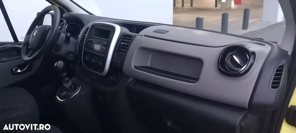 Renault TRAFIC — imagine 6