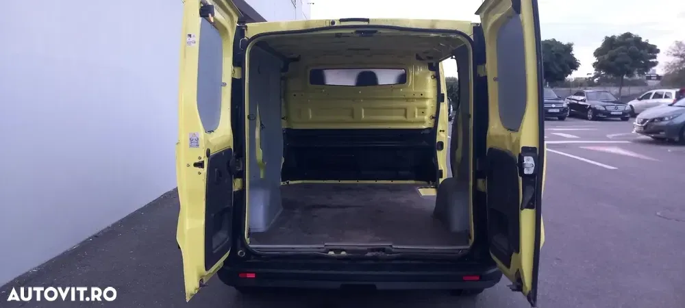 Renault TRAFIC — imagine 4