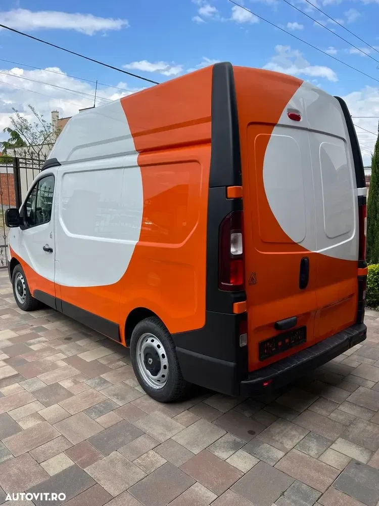 Renault TRAFIC — imagine 3