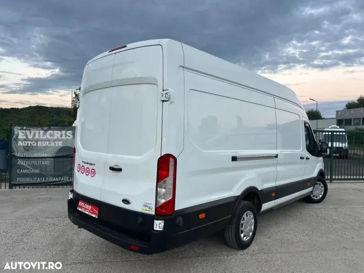 Ford Transit L4H3