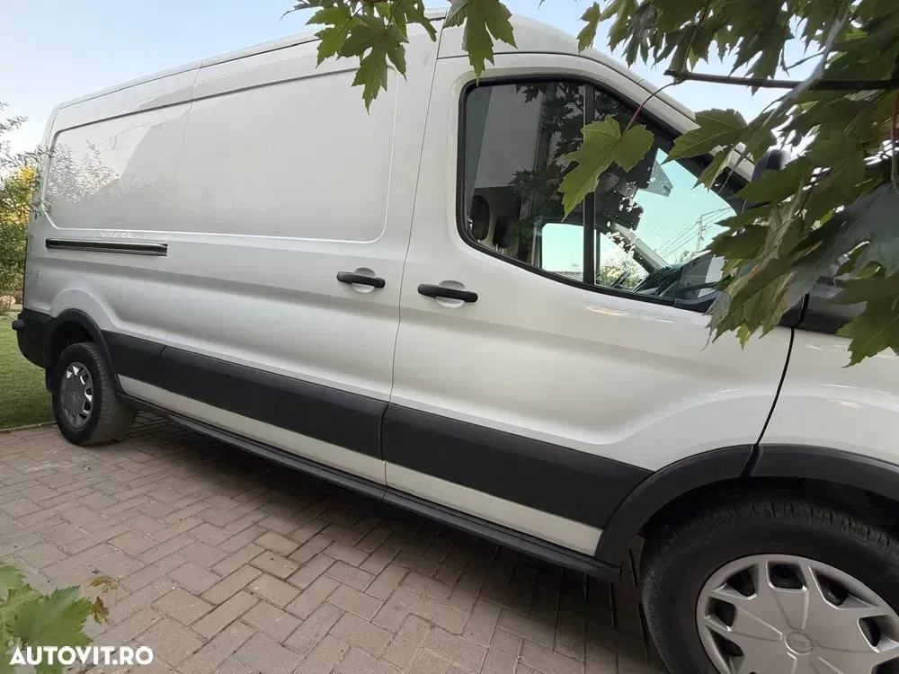 Ford Transit — imagine 3
