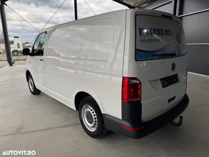 Volkswagen Transporter cu rafturi