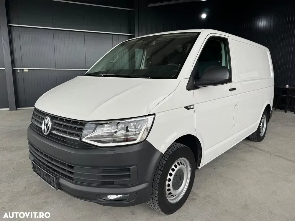 Volkswagen Transporter cu rafturi — imagine 3