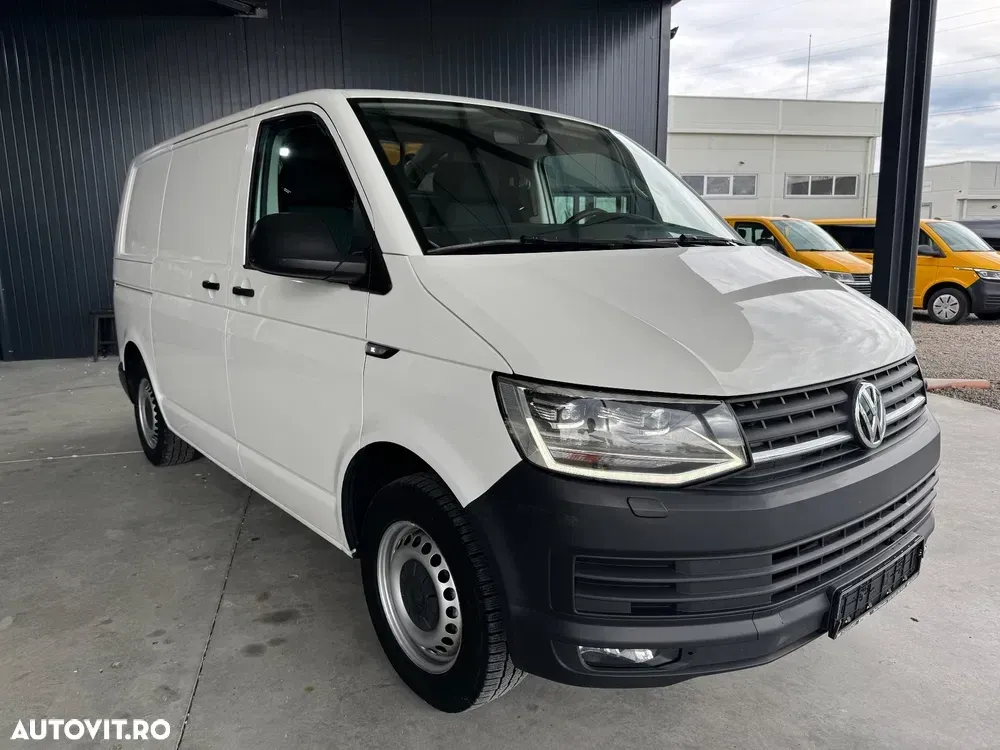 Volkswagen Transporter cu rafturi — imagine 2