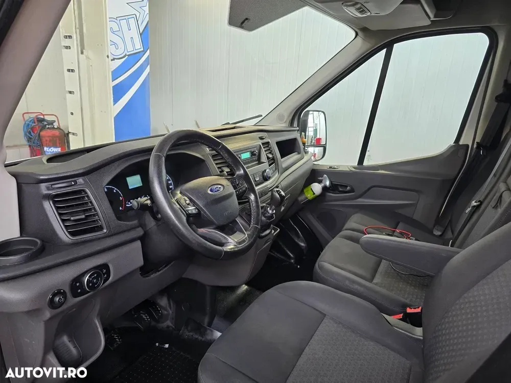 Ford Transit — imagine 6