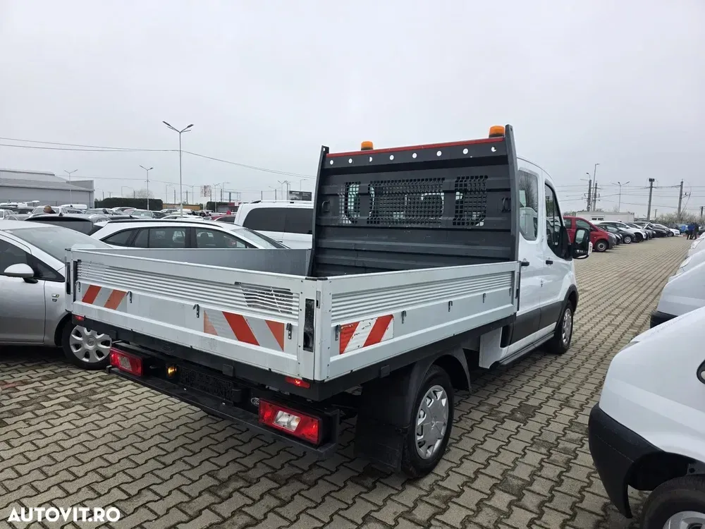 Ford Transit — imagine 3