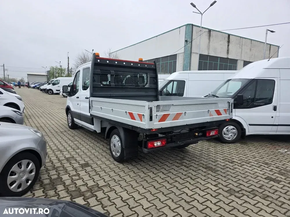 Ford Transit — imagine 4