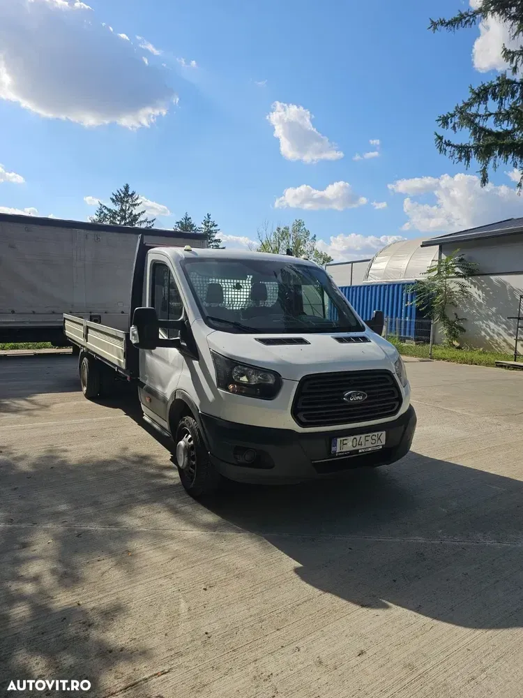 Ford Transit — imagine 3