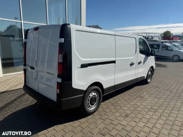 Renault Renault Trafic L2H1 dCi150 - Detarat la 2.49T