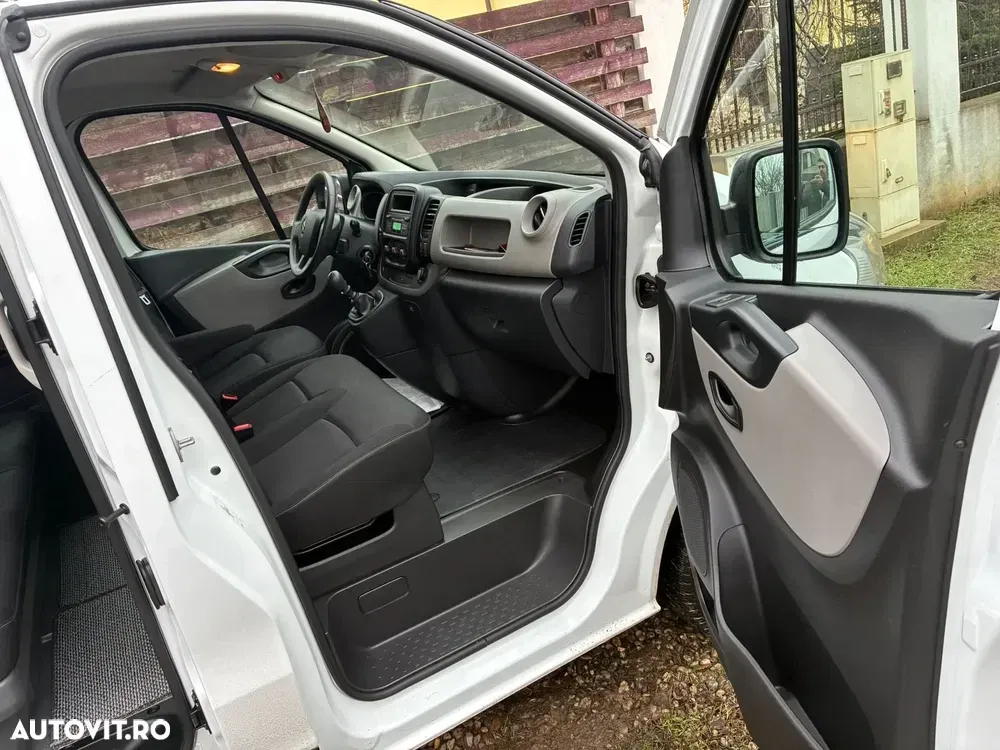 Renault TRAFIC — imagine 4