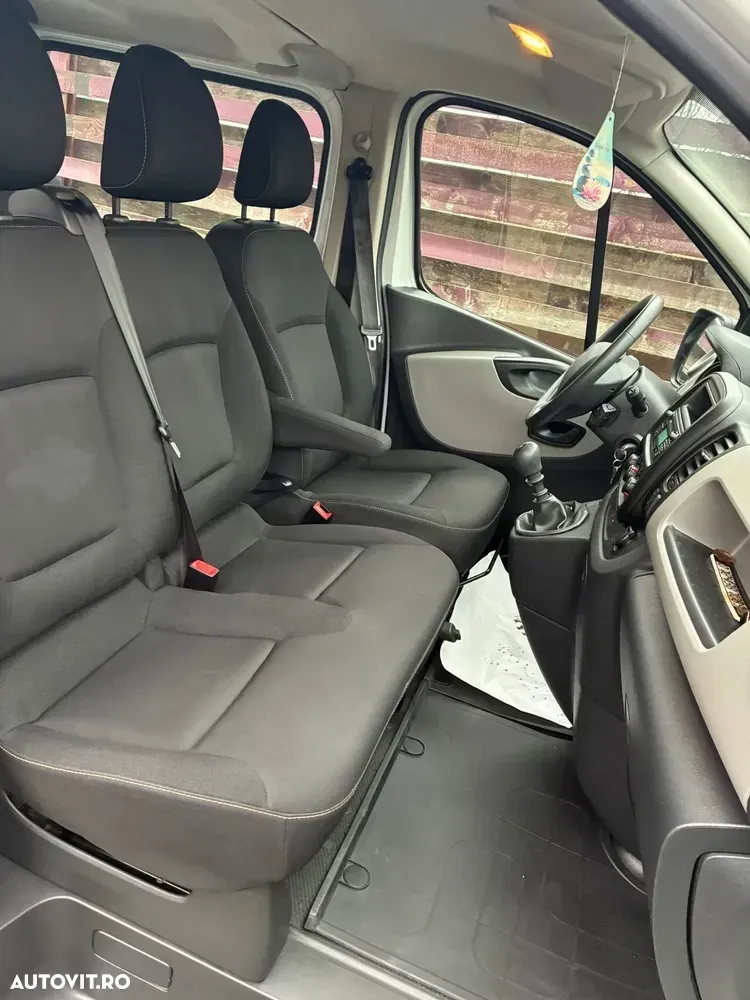Renault TRAFIC — imagine 3