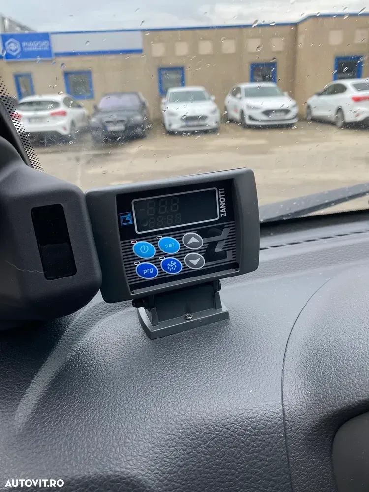 Piaggio NP6 Box Izoterm — imagine 6