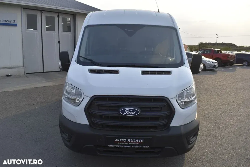 Ford Transit — imagine 3