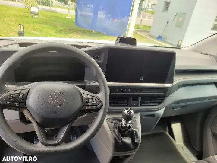 Volkswagen T7 Furgon Lung 110CP M6