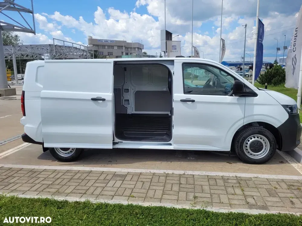 Volkswagen T7 Furgon Lung 110CP M6 — imagine 4