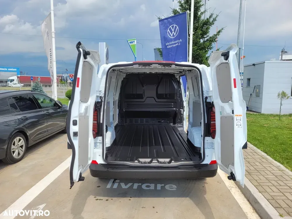 Volkswagen T7 Furgon Lung 110CP M6 — imagine 5