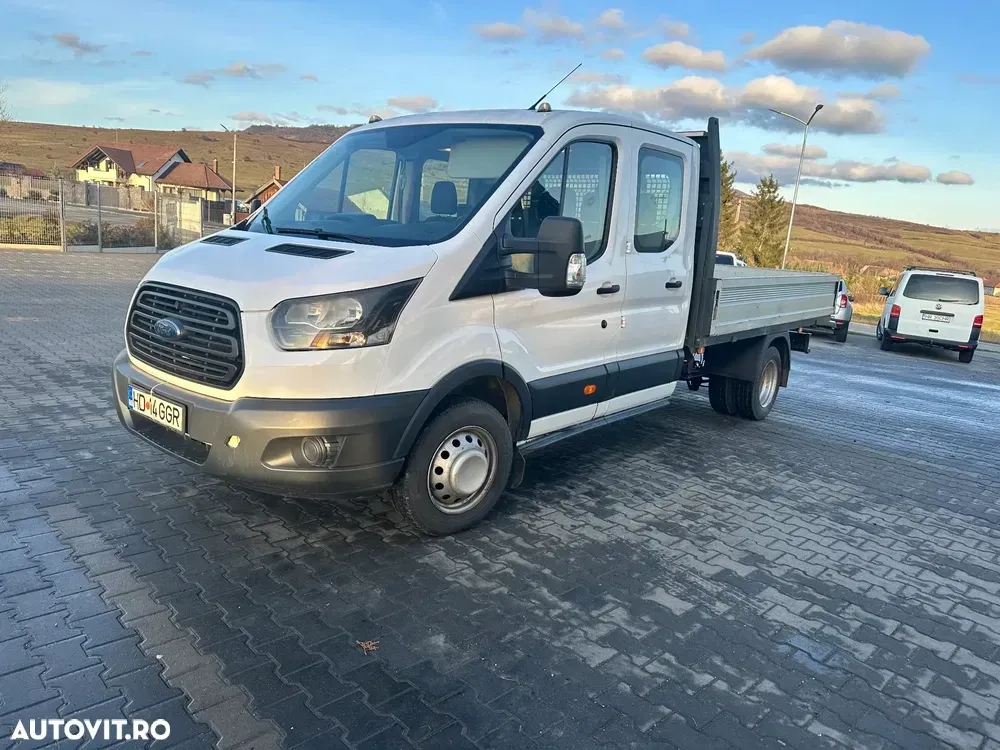 Ford Transit — imagine 3