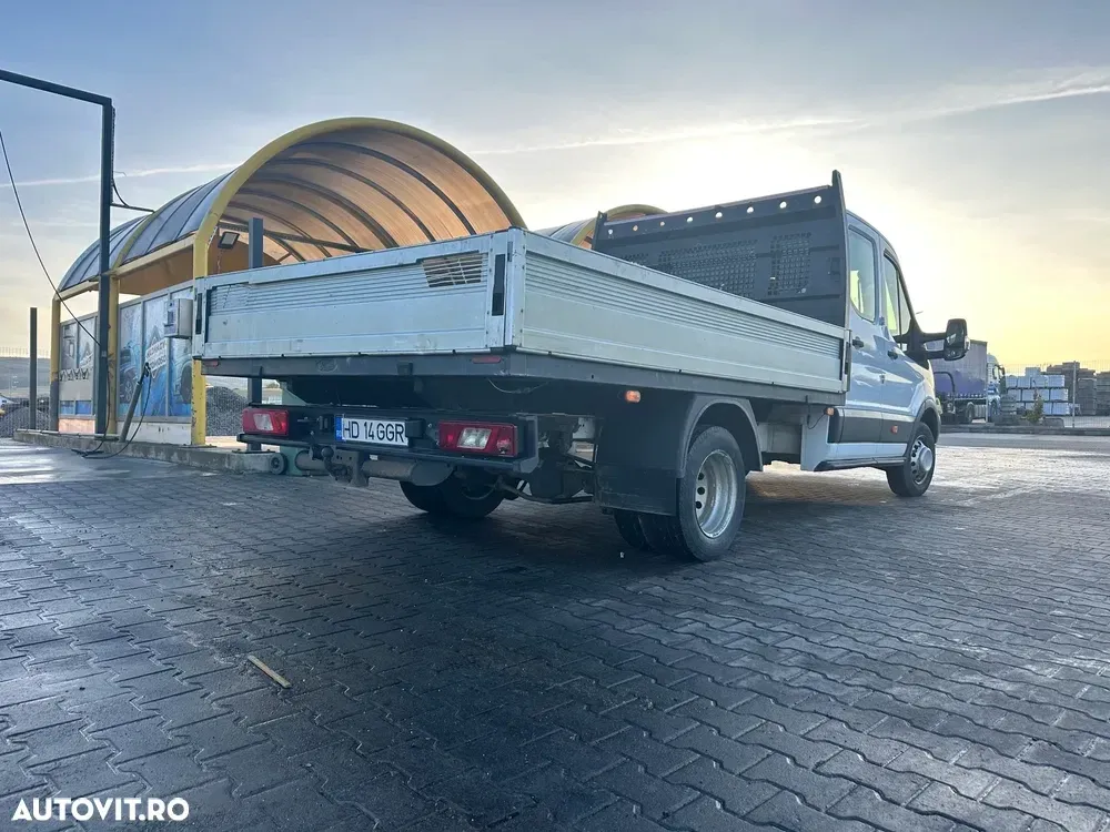 Ford Transit — imagine 4