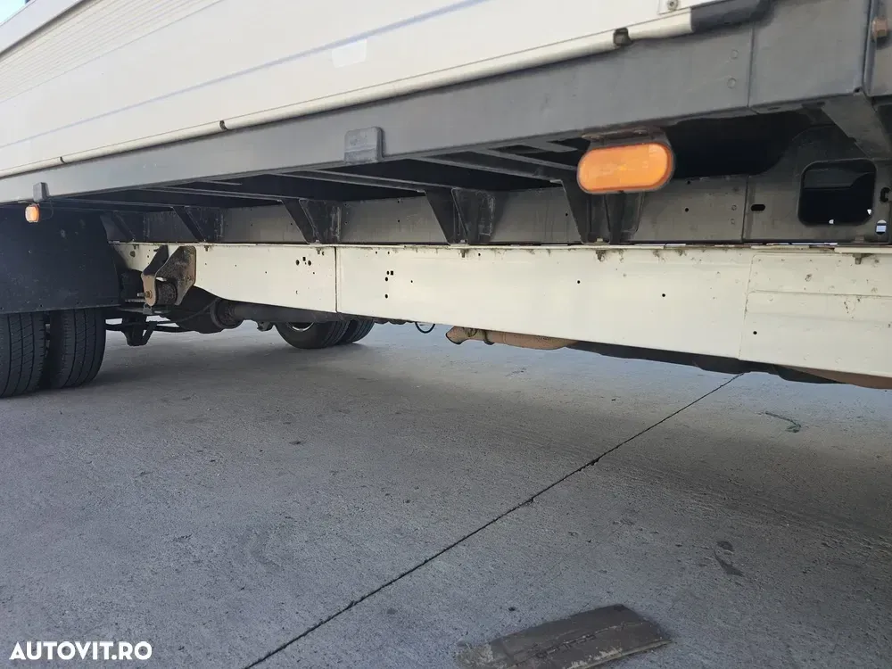 Ford Transit — imagine 4