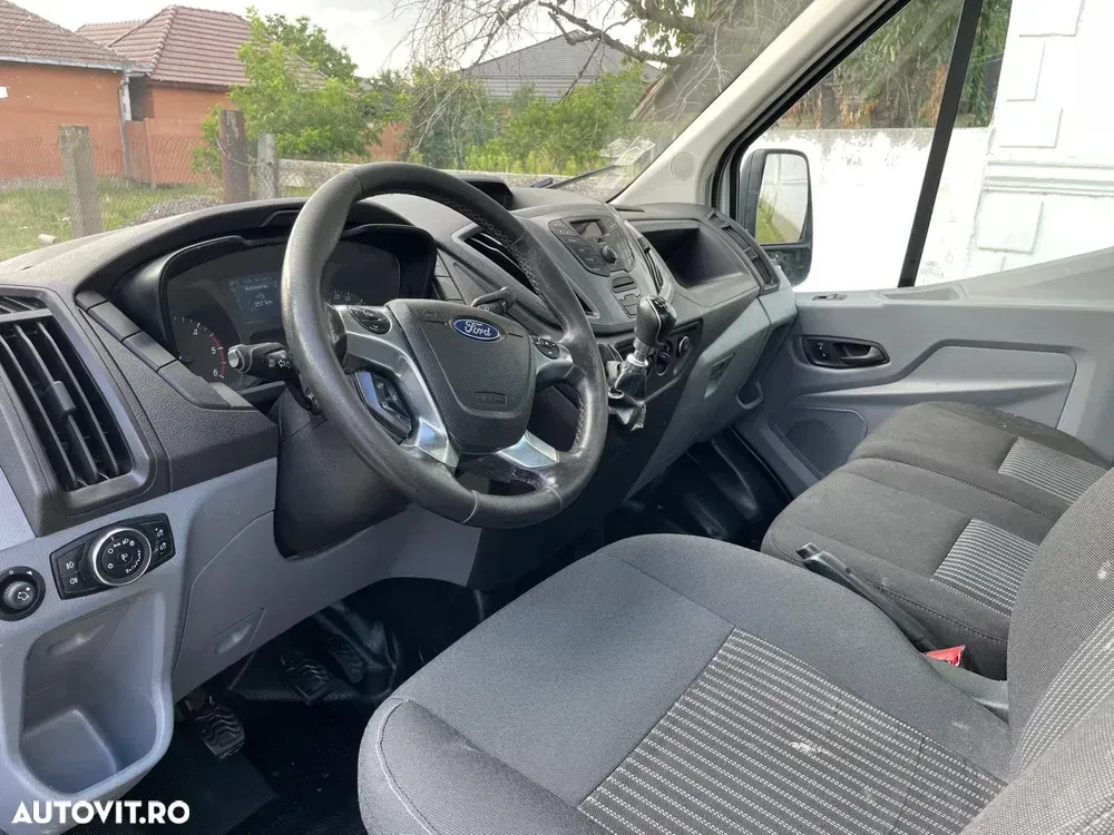 Ford Transit — imagine 6