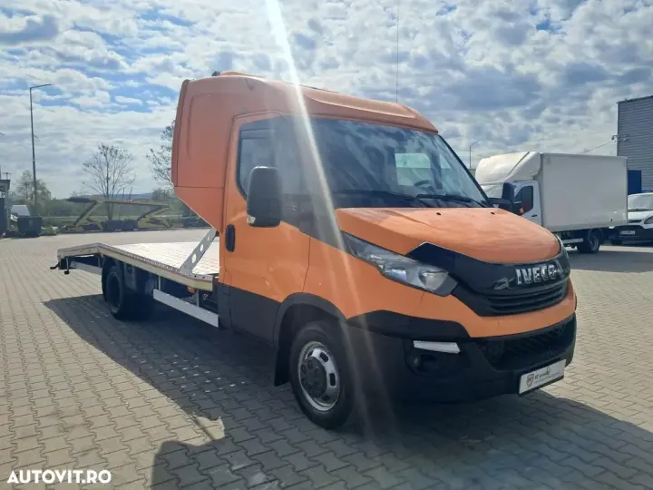Iveco DAILY 35C18 3.0D 180CP TRANSPORT AUTO CABINA DE DORMIT