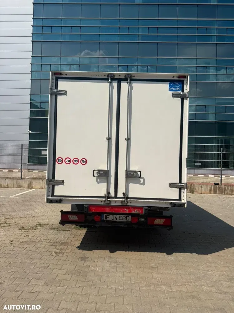 Ford Transit — imagine 4